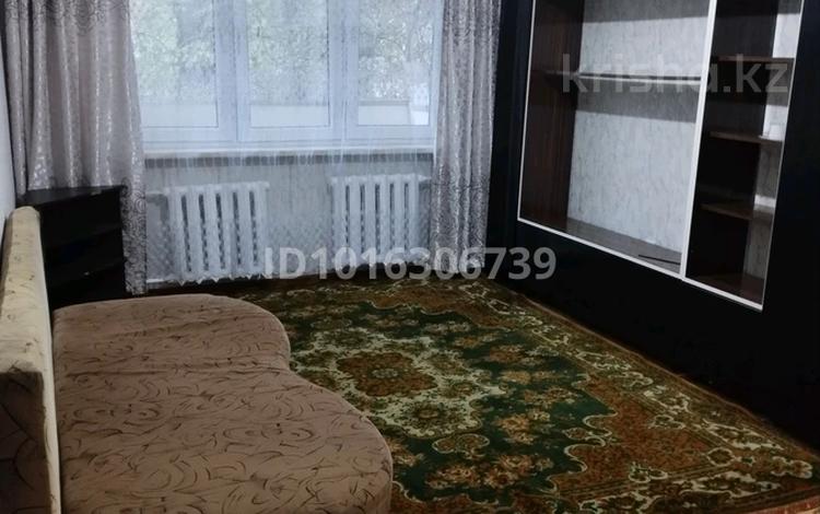 2-комнатная квартира · 46 м² · 1/4 этаж, мкр №1 58 за 300 000 ₸ в Алматы, Ауэзовский р-н — фото 2