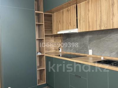 2-комнатная квартира · 56 м² · 3/9 этаж, Тауке Хан 33/3 — Торговый дом Ак Дастрахан за 250 000 〒 в Шымкенте