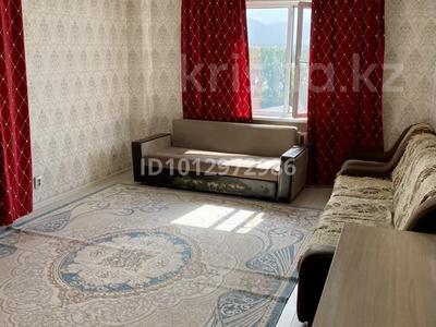 3-бөлмелі пәтер · 80 м² · 6/9 қабат, Микрорайон Алтын Ауыл 16, бағасы: 15 000 ₸ в Каскелене