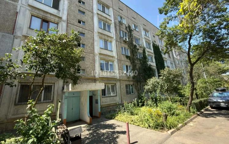 1-комнатная квартира · 35 м² · 1/5 этаж, мкр Мамыр-1 10 за 200 000 ₸ в Алматы, Ауэзовский р-н — фото 2