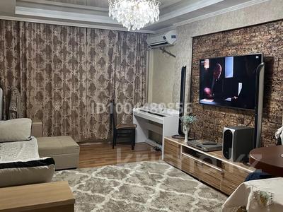 3-бөлмелі пәтер · 64 м² · 4/5 қабат, мкр Самал-1 9 — Достык - Жолдасбекова, бағасы: 470 000 ₸ в Алматы, Медеуский р-н