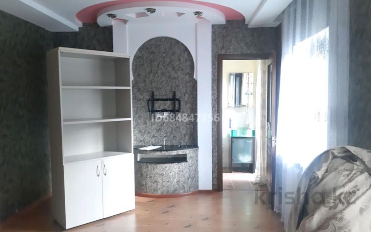 Отдельный дом · 1 комната · 30 м², мкр Тастыбулак 251 — Аксайская за 90 000 ₸ в Алматы, Наурызбайский р-н — фото 2