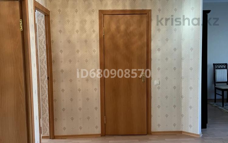 3-комнатная квартира, 80 м², 2/5 этаж, Каратал 43а за 25 млн 〒 в Талдыкоргане, Каратал — фото 2