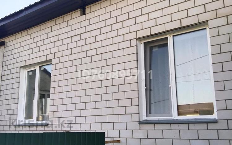 Отдельный дом · 3 комнаты · 100 м² · 10 сот., Акниет 5 за 29 млн ₸ в Павлодаре — фото 2
