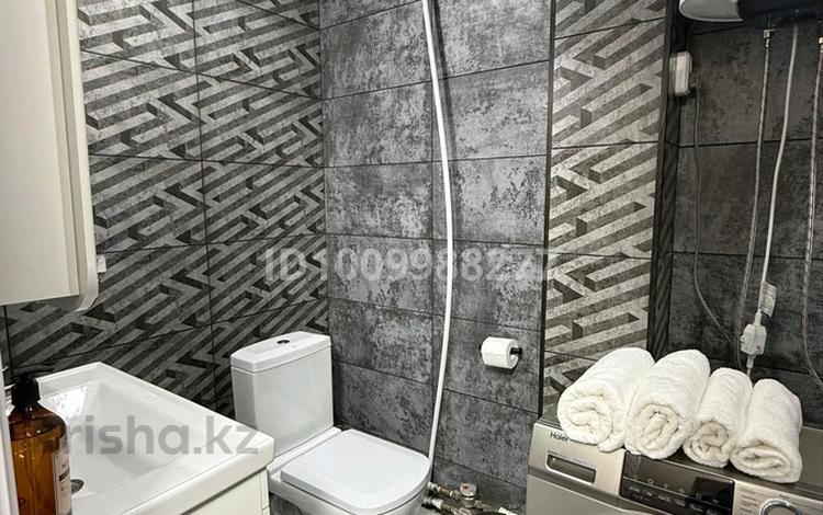 1-комнатная квартира · 36 м² · 4/5 этаж, Абая — З мкр,кофебум,церковь,роддом за 7 000 ₸ в Темиртау — фото 2