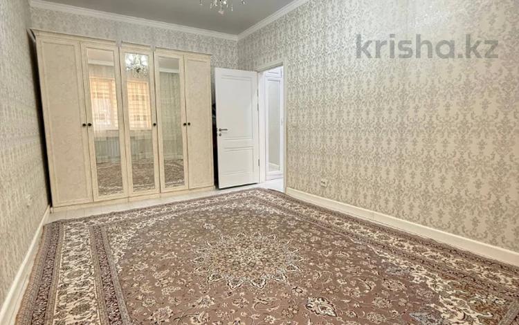 2-бөлмелі пәтер · 65 м² · 1/7 қабат, 35-ш/а. 8, бағасы: 18 млн ₸ в Актау, 35-мкр — фото 2