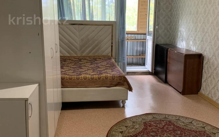 1-комнатная квартира · 33 м² · 3/5 этаж, 16 мкр 47 за 110 000 ₸ в Караганде, Алихана Бокейханова р-н — фото 2