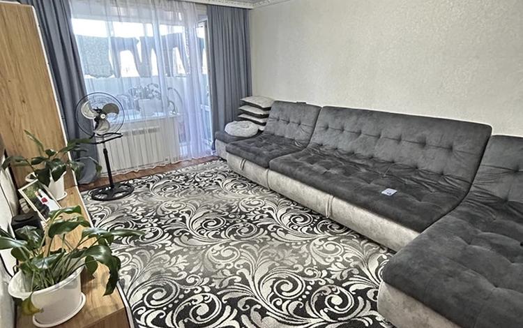 3-комнатная квартира · 62 м² · 5/5 этаж, Мкр Заводской 1 за 14 млн ₸ в Караганде, Казыбек би р-н — фото 2