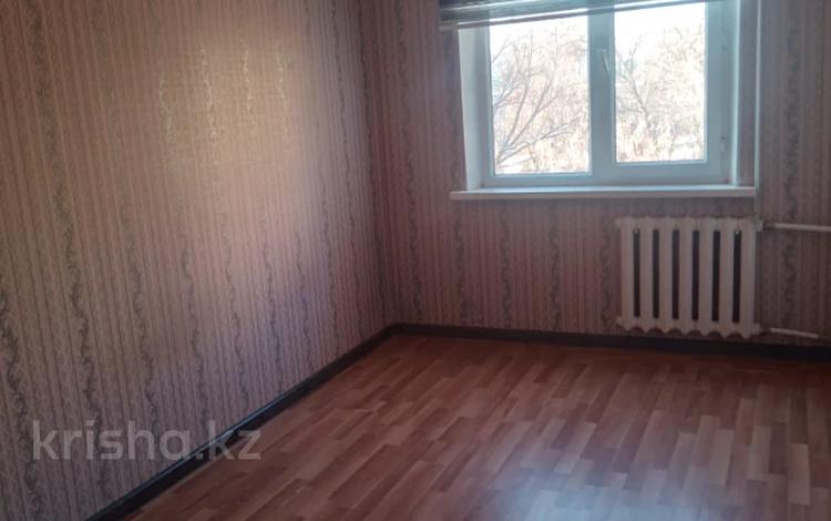3-бөлмелі пәтер · 60 м² · 3/5 қабат, 18-шағынаудан 8, бағасы: 140 000 ₸ в Шымкенте, Аль-Фарабийский р-н — фото 2