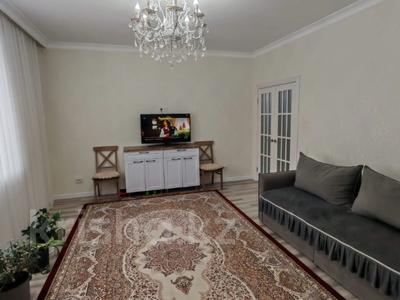 3-бөлмелі пәтер · 90 м² · 5/5 қабат, мкр Юго-Восток, Степной 2 41/1, бағасы: 40 млн ₸ в Караганде, Казыбек би р-н