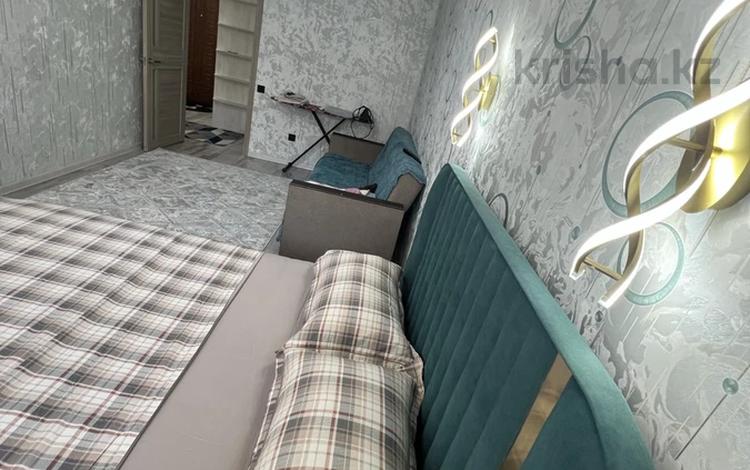 1-бөлмелі пәтер · 40 м² · 2/12 қабат, Ақбұлақ ш/а., Баитерекова 55 — Рыскулова Момыш ұлы, бағасы: 15 000 ₸ в Алматы, Алатауский р-н — фото 2