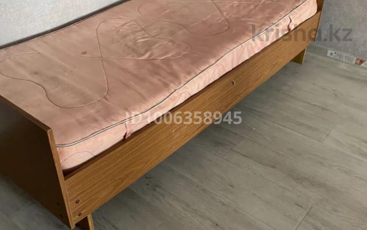1 бөлме · 15 м² · 5 қабат, Космическая 4.1, бағасы: 120 000 ₸ в Усть-Каменогорске — фото 2