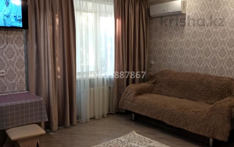 1-комнатная квартира, 32 м², 2/5 этаж посуточно, Естая 141 — Катаева за 10 000 〒 в Павлодаре — фото 22