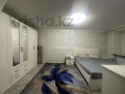 1-комнатная квартира · 80 м² · 1 этаж, Танырберген 27 10 — Народный банк за 10 000 ₸ в 