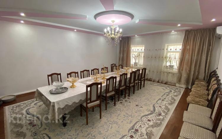 Отдельный дом · 6 комнат · 301 м² · 10 сот., Б. Мыханов 19 — М. Шокай за 55 млн 〒 в  — фото 2