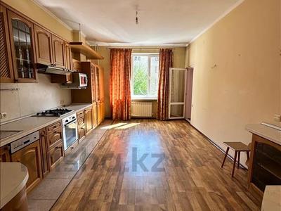 Продажа квартир в Алматы: 3-комнатная квартира · 130 м² · 3/6 этаж, Тулебаева — Курмангазы за 200 млн 〒 3-комнатная квартира · 130 м² · 3/6 этаж, Тулебаева — Курмангазы за 200 млн 〒 в Алматы, Медеуский р-н