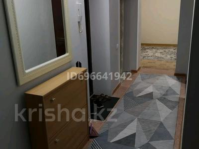 2-бөлмелі пәтер, 50 м², 2/6 қабат, мкр 12 65 — Дина супермаркет, бағасы: 16.5 млн 〒 в Актобе, мкр 12