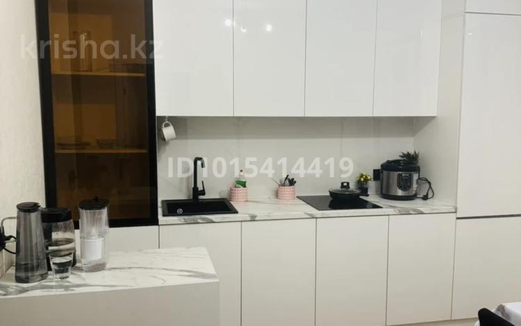 2-комнатная квартира · 50 м² · 2/15 этаж, Райымбека 210 — Ауэзова - Райымбека за 49 млн ₸ в Алматы, Алмалинский р-н — фото 2