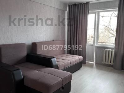 Аренда квартир в Восточно-Казахстанской обл.: 2-комнатная квартира · 48 м² · 4/5 этаж · помесячно, Виноградова 15 — Ивушка за 170 000 〒 2-комнатная квартира · 48 м² · 4/5 этаж · помесячно, Виноградова 15 — Ивушка за 170 000 〒 в Усть-Каменогорске, Ульбинский
