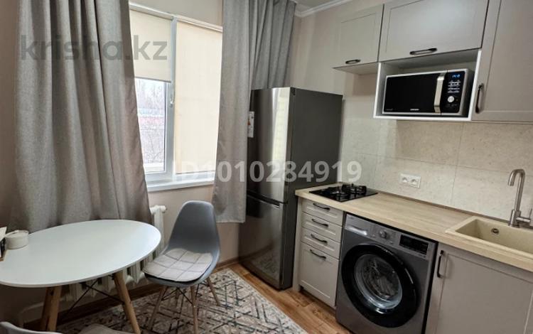 2-бөлмелі пәтер · 44 м² · 4/4 қабат, мкр №8, бағасы: 32.5 млн ₸ в Алматы, Ауэзовский р-н — фото 3