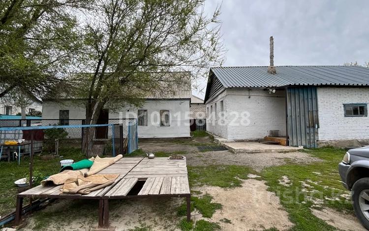 Жеке үй · 3 бөлме · 100 м² · 10 жүзд., Торайғырова 144б — Возле 1 школы, бағасы: 9 млн ₸ в Кандыагаш — фото 2