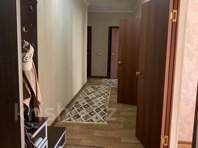 3-комнатная квартира · 89.1 м² · 3/16 этаж, Шахтеров 60 за 36 млн ₸ в Караганде, Казыбек би р-н