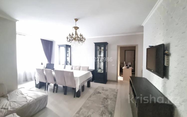 2-бөлмелі пәтер · 70 м² · 3/10 қабат, Таугүл ш/а. 4а, бағасы: 350 000 ₸ в Алматы, Ауэзовский р-н — фото 2
