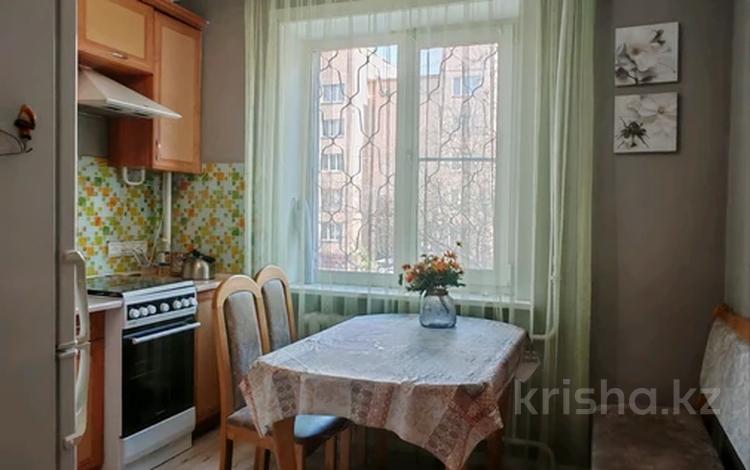2-бөлмелі пәтер · 52 м² · 2/5 қабат, Горького 173, бағасы: 180 000 〒 в Петропавловске — фото 2