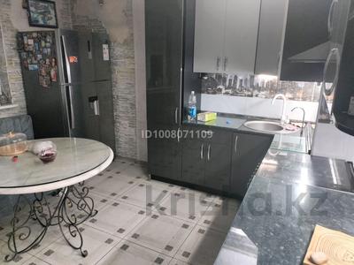 2-комнатная квартира · 70 м² · 4/5 этаж, мкр Зердели 1/42 за 300 000 〒 в Алматы, Алатауский р-н