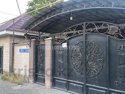 Отдельный дом · 9 комнат · 300 м² · 10 сот., мкр Самал-3 52 — Рядом 6 больница за 75 млн ₸ в Шымкенте, Абайский р-н