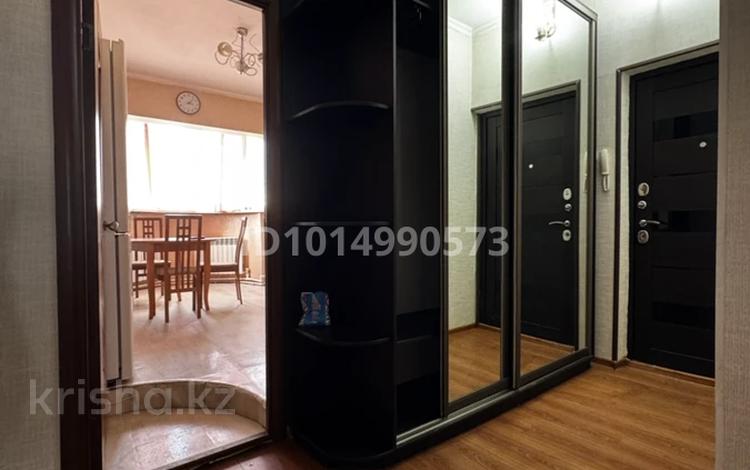 2-комнатная квартира · 54 м² · 9/9 этаж, мкр Жетысу-1 34 за 35 млн ₸ в Алматы, Ауэзовский р-н — фото 2