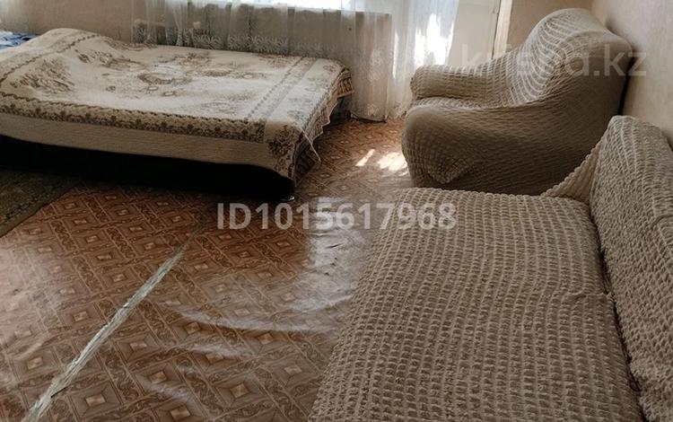 3-бөлмелі пәтер · 92 м² · 4/4 қабат, Достык 8 — Памятника воинам-авганцам, бағасы: 150 000 ₸ в Бурабае — фото 2