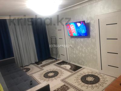 4-комнатная квартира · 62 м² · 2/5 этаж, Майкудук, 15й микрорайон 3А за 14.3 млн 〒 в Караганде, Алихана Бокейханова р-н