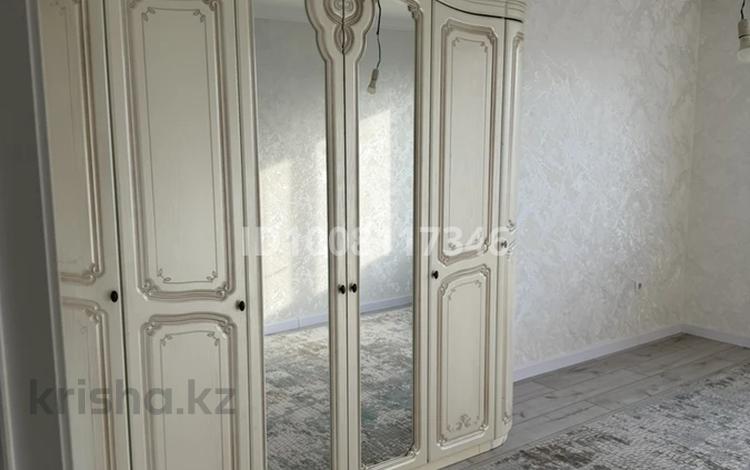 2-комнатная квартира · 68 м² · 10/10 этаж, мкр Аккент 68 за 250 000 ₸ в Алматы, Алатауский р-н — фото 2