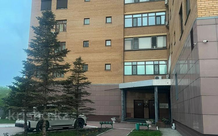 4-бөлмелі пәтер · 169.6 м² · 4 қабат, ул. Толстого 8, бағасы: 120 млн ₸ в Павлодаре — фото 2