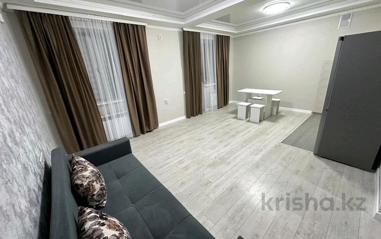 1-комнатная квартира · 32 м² · 3 этаж, Бухар Жырау 23 за 220 000 ₸ в Астане, Есильский р-н — фото 2