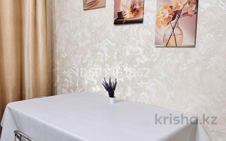 1-комнатная квартира · 50 м², Абылайхан 1/3 за 12 000 ₸ в Кокшетау — фото 11