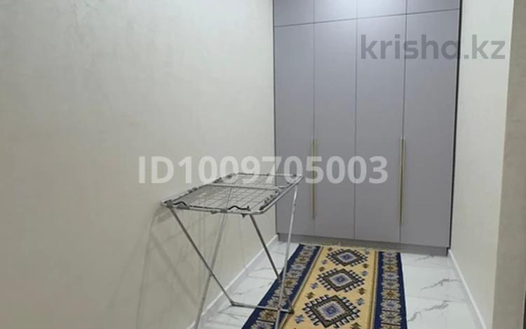 1-комнатная квартира · 54 м² · 6/10 этаж, мкр Центральный, Абая 26/2 — Рядом с Драматическим театром за 250 000 ₸ в Атырау — фото 2