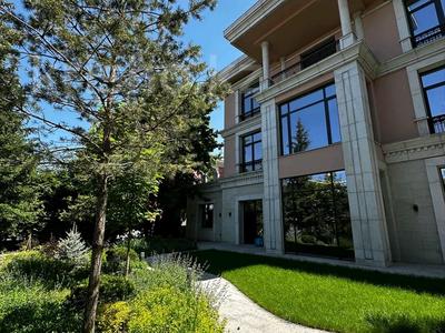 Жеке үй · 10 бөлме · 1000 м² · 10 жүзд., Эдельвейс 23, бағасы: ~ 1.7 млрд ₸ в Алматы, Медеуский р-н
