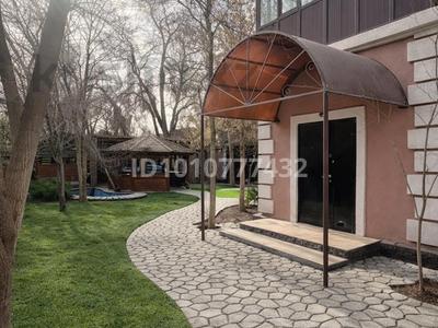 Отдельный дом · 7 комнат · 425.97 м² · 7.6 сот., Одесская 1А за 150 млн ₸ в Атырау, мкр Жилгородок