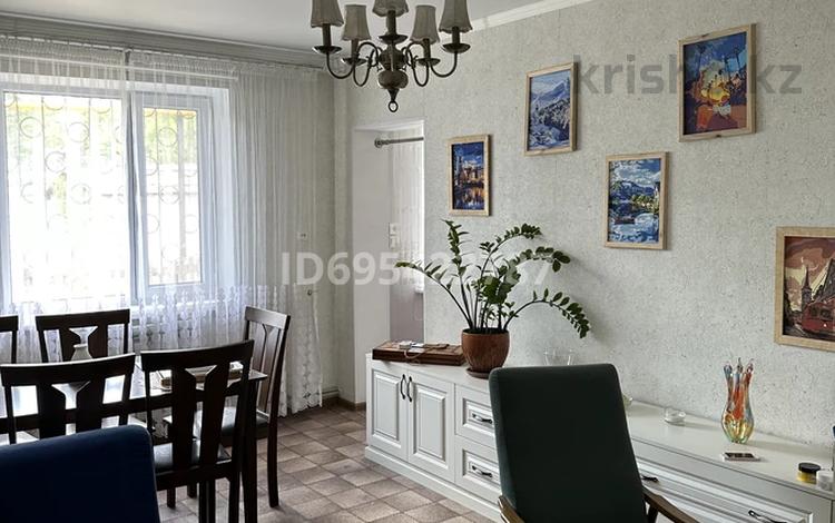 3-комнатная квартира · 40 м² · 1/3 этаж, Момышулы 9а — Арбат, кафе калиста за 280 000 ₸ в Шымкенте — фото 2