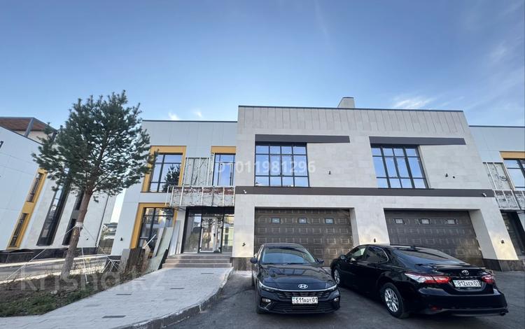 Отдельный дом · 5 комнат · 480 м² · 10 сот., ул. А-359 3 — Таунхаус в Депутатском городке за 320 млн ₸ в Астане, Сарайшык р-н — фото 13