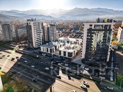 Магазины и бутики, общепит, салоны красоты, медцентры и аптеки, кабинеты и рабочие места · 400 м² за 6 млн ₸ в Алматы, Медеуский р-н