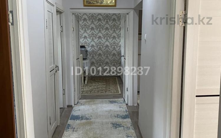 5-комнатная квартира · 90 м² · 4/5 этаж, мкр Самал 44 за 35 млн ₸ в Таразе — фото 2