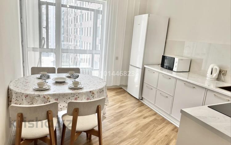 2-комнатная квартира · 70 м² · 5/7 этаж, Тауелсиздик 58 за 390 000 ₸ в Астане, Сарайшык р-н — фото 5