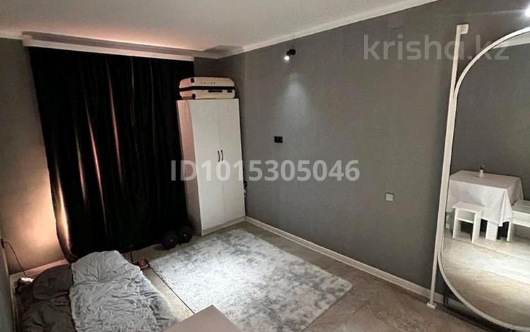1-бөлмелі пәтер · 18 м² · 2/3 қабат, Таугүл ш/а. 7, бағасы: 200 000 ₸ в Алматы, Ауэзовский р-н — фото 2