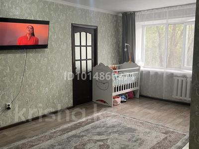 2-комнатная квартира · 43.8 м² · 2/5 этаж, Майкудук, 16й микрорайон 37 за 9.5 млн ₸ в Караганде, Алихана Бокейханова р-н