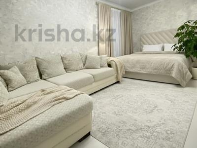 1-комнатная квартира · 33 м² · 3/5 этаж, мкр Новый Город 33а за 12 000 ₸ в Караганде, Казыбек би р-н