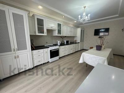 3-комнатная квартира · 130 м² · 1/5 этаж, алтын орда 10 — Ледовая арена за 42 млн ₸ в Актобе