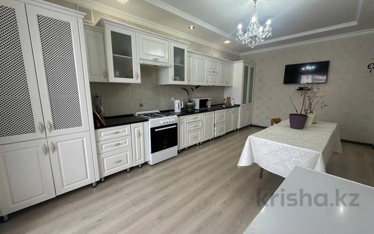 3-комнатная квартира · 130 м² · 1/5 этаж, алтын орда 10 — Ледовая арена за 42 млн ₸ в Актобе — фото 10